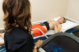 A provider performs Body Contouring in Ocala