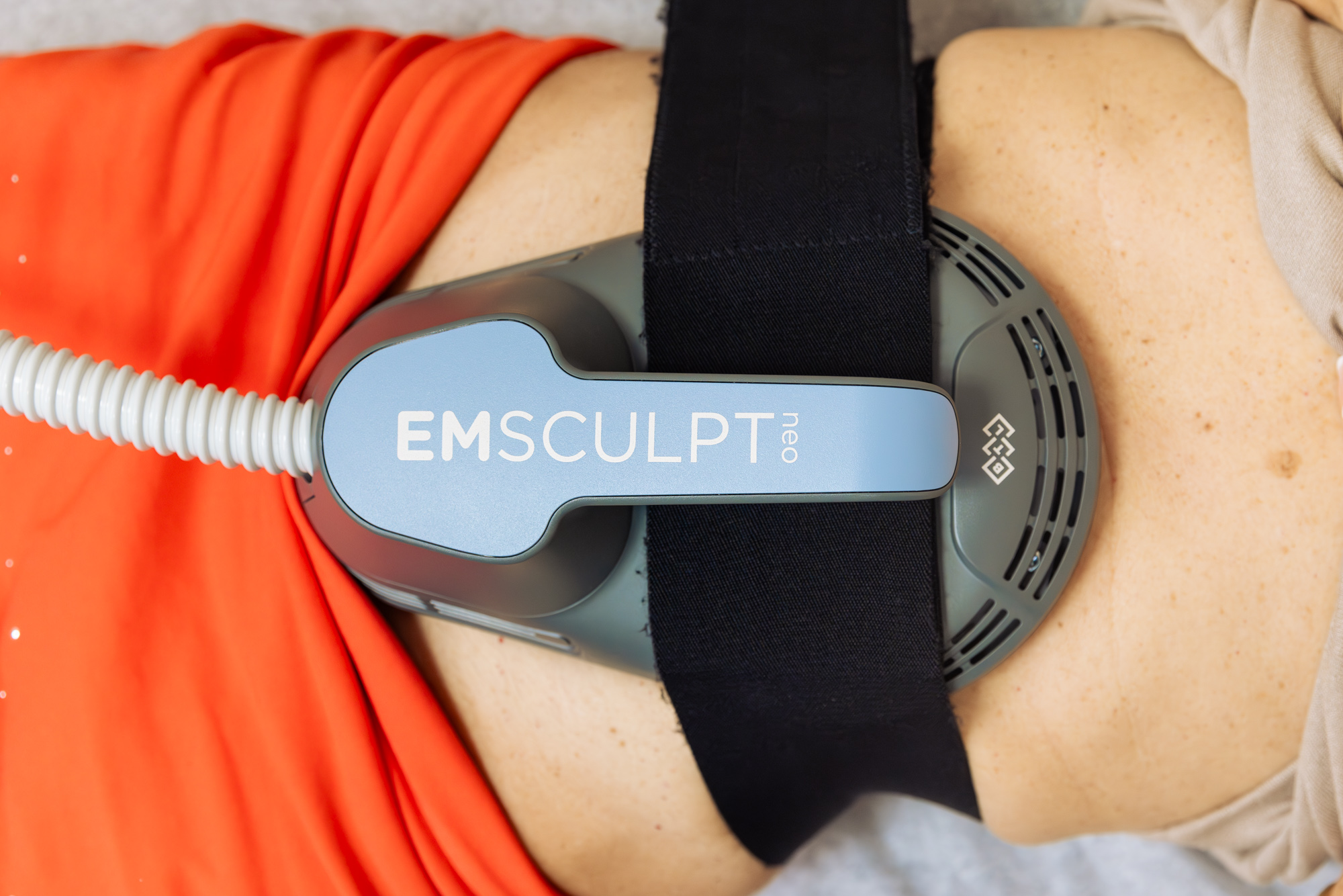 A patient receives Body Contouring in Ocala