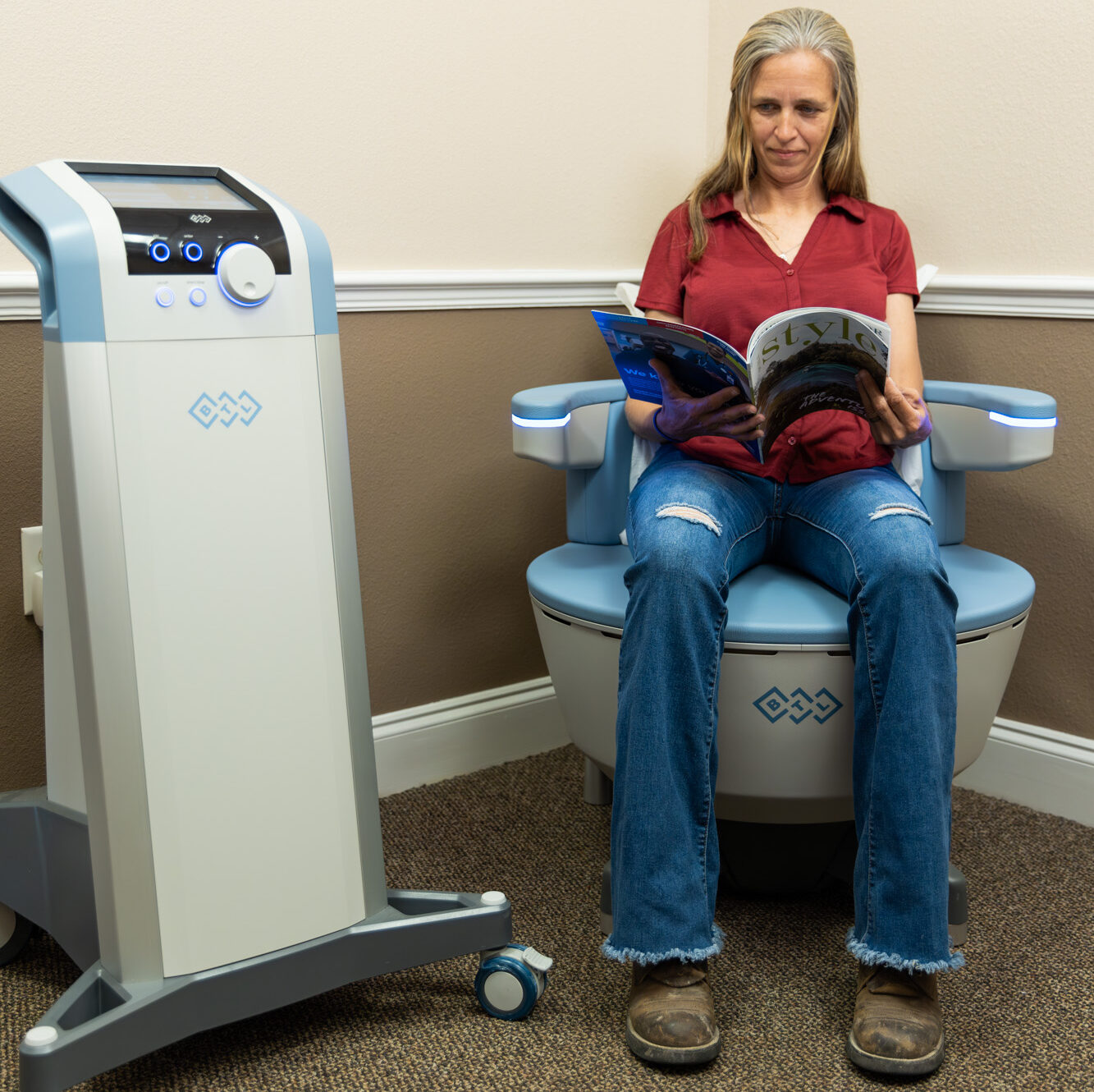 A woman receives Urinary Incontinence Treatment in Ocala
